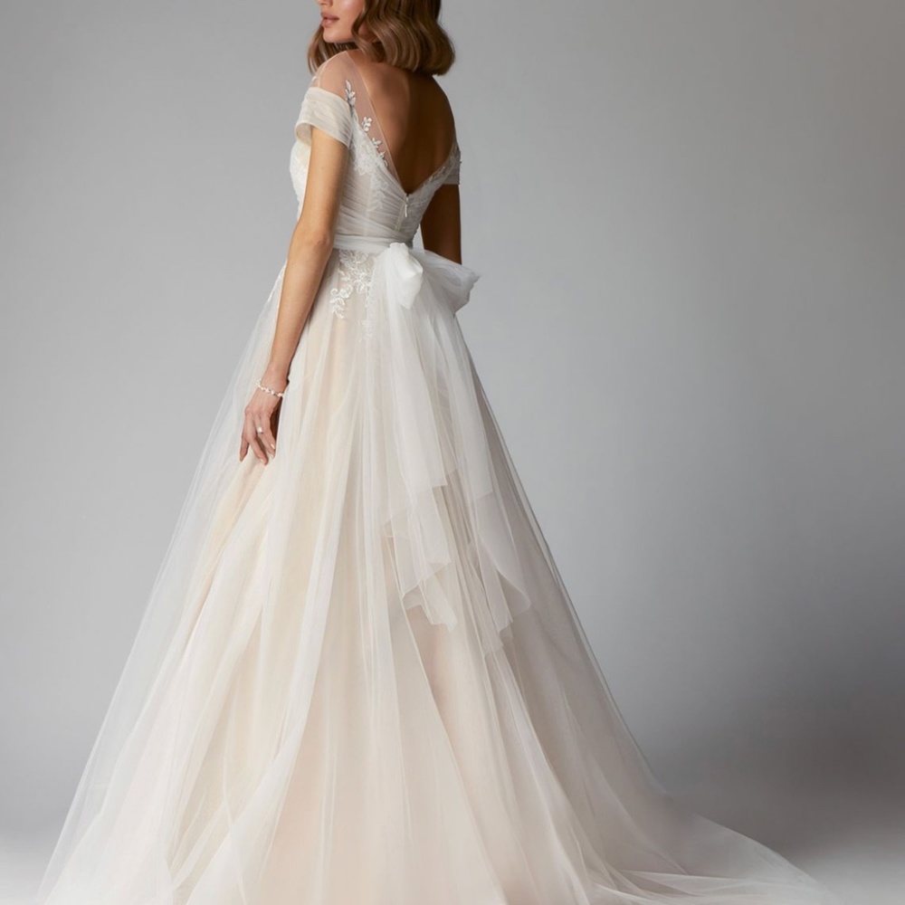 Wedding Dress - Picture 4 of 4